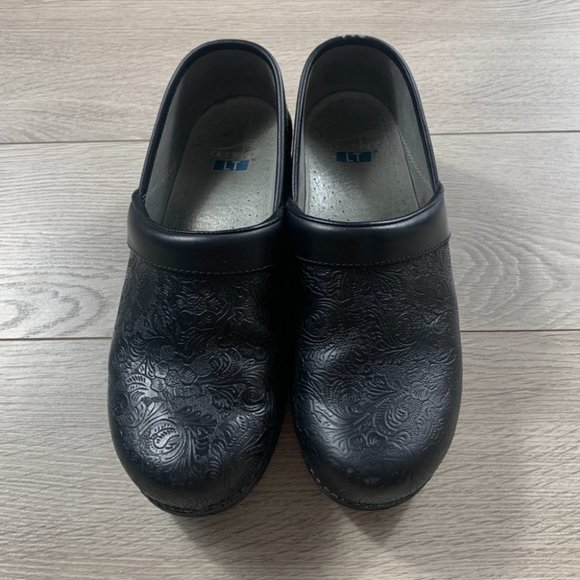 DANSKO Black LT PRO Nursing Clog Shoes Floral Tooled - Picture 2 of 11